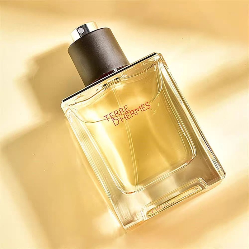 法國 HERMES 愛馬仕 大地香根草香水（EDP 30ml + 補充裝 125ml）
